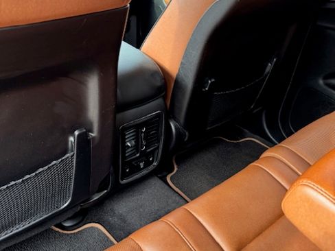 Used 2012 Jeep Grand Cherokee Overland Summit image 17