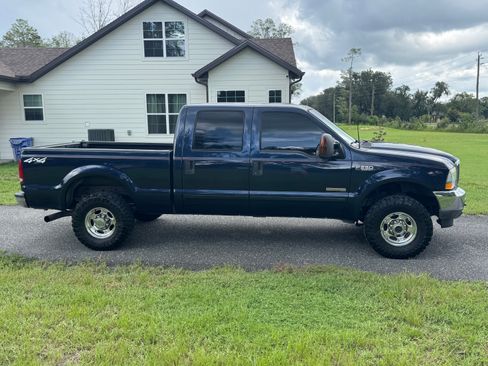 Used 2003 Ford F250 Lariat AWD/4WD image 2