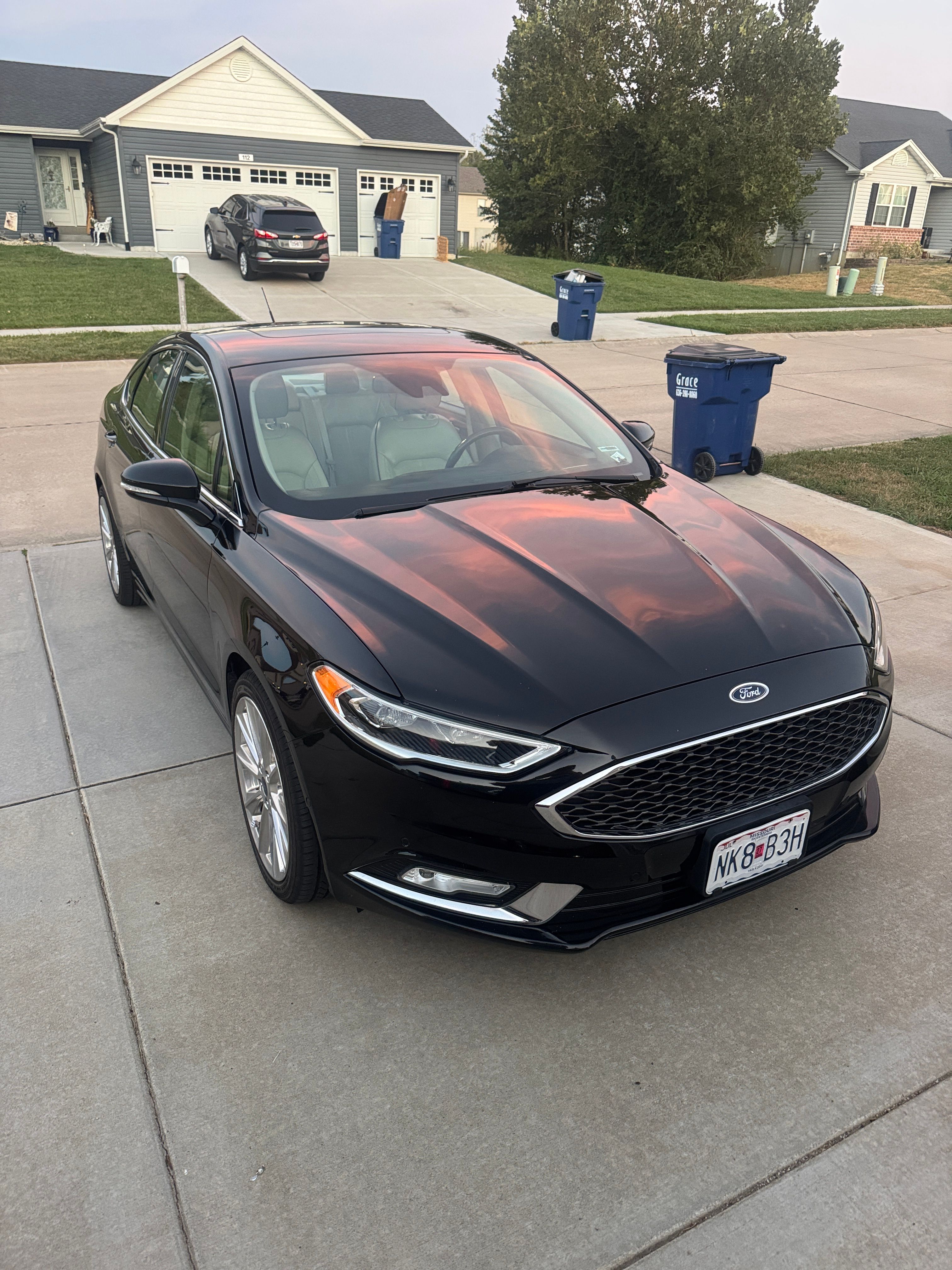 Used 2017 Ford Fusion Platinum FWD image 1