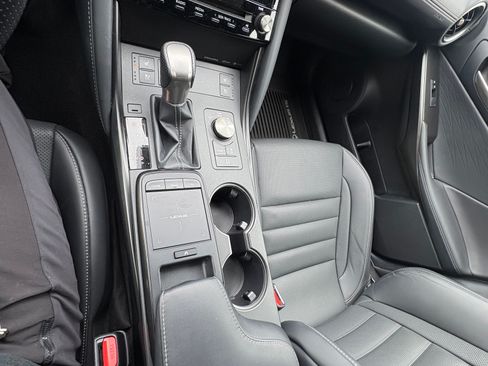 Used 2022 Lexus IS 350 F Sport image 12