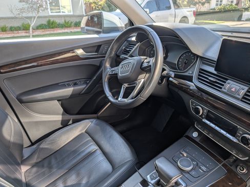 Used 2019 Audi Q5 2.0T Premium image 8