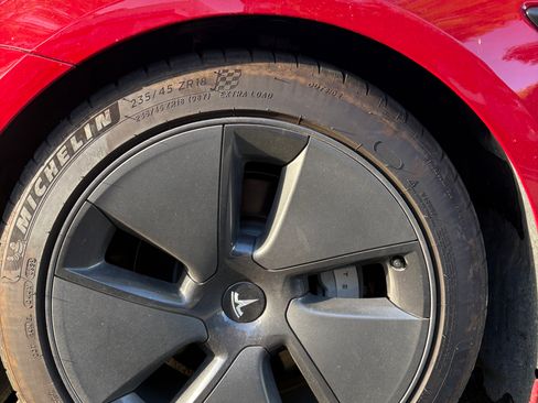 Used 2023 Tesla Model 3 Standard Range image 17