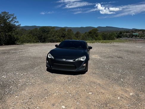 Used 2013 Scion FR-S RWD image 4