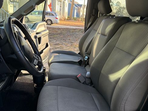 Used 2015 Ford F150 XLT w/ Equipment Group 302A Luxury image 22