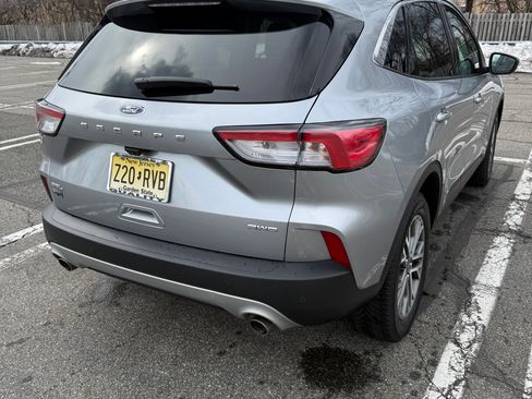 Used 2022 Ford Escape SEL image 9