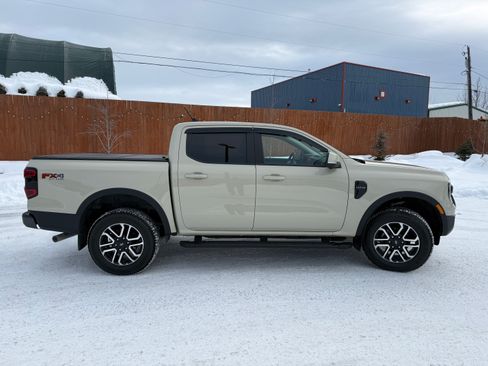 Used 2025 Ford Ranger Lariat w/ FX4 Off-Road Package image 5