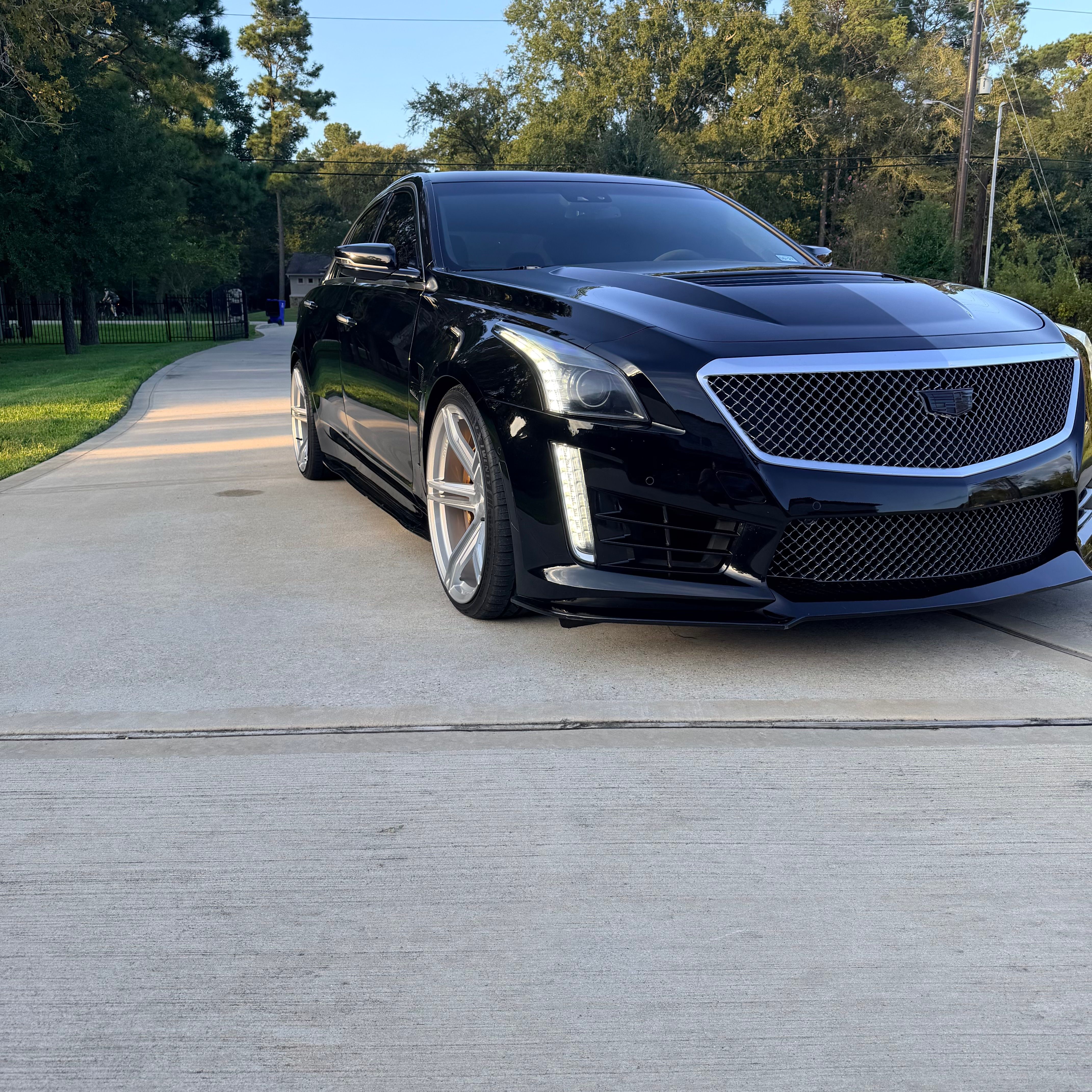 Used 2016 Cadillac CTS V w/ Luxury Package RWD image 5