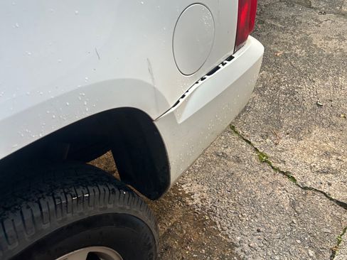 Used 2013 GMC Yukon SLT w/ SLT-2 Equipment Package image 4