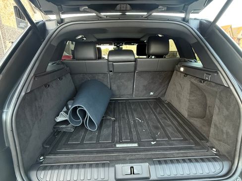 Used 2017 Land Rover Range Rover Sport SE image 11