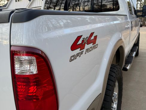 Used 2008 Ford F250 Lariat image 28