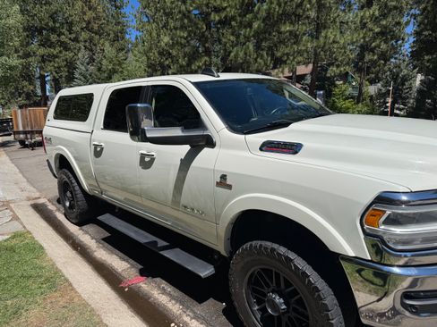 Used 2020 RAM 2500 Laramie AWD/4WD image 2