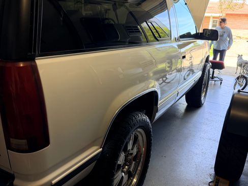 Used 1995 GMC Yukon 4WD 2-Door image 10