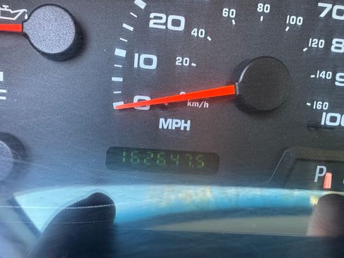 Used 2002 Ford F250 4x4 SuperCab Super Duty image 10