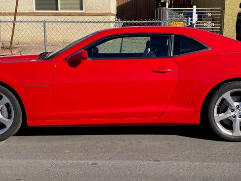 Used 2015 Chevrolet Camaro SS image 4