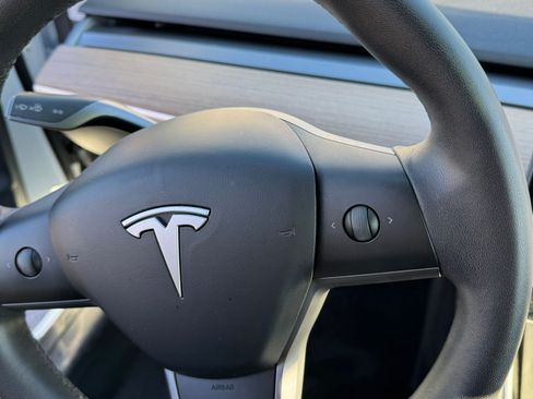 Used 2020 Tesla Model 3 Long Range image 10