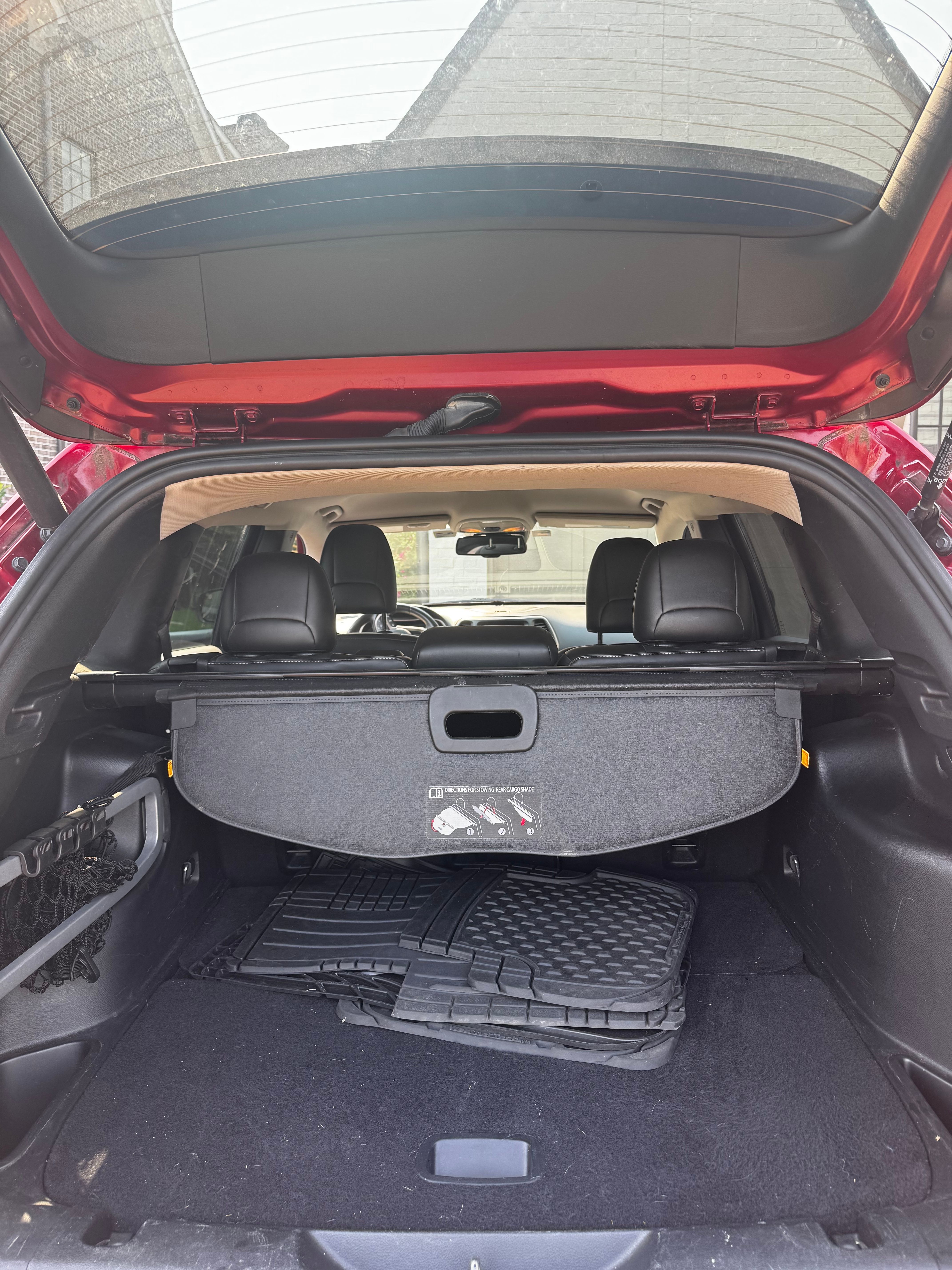 Used 2015 Jeep Cherokee Limited w/ Luxury Group AWD/4WD image 6