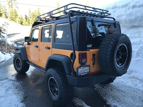 Used 2012 Jeep Wrangler Unlimited Rubicon w/ Max Tow Pkg image 2