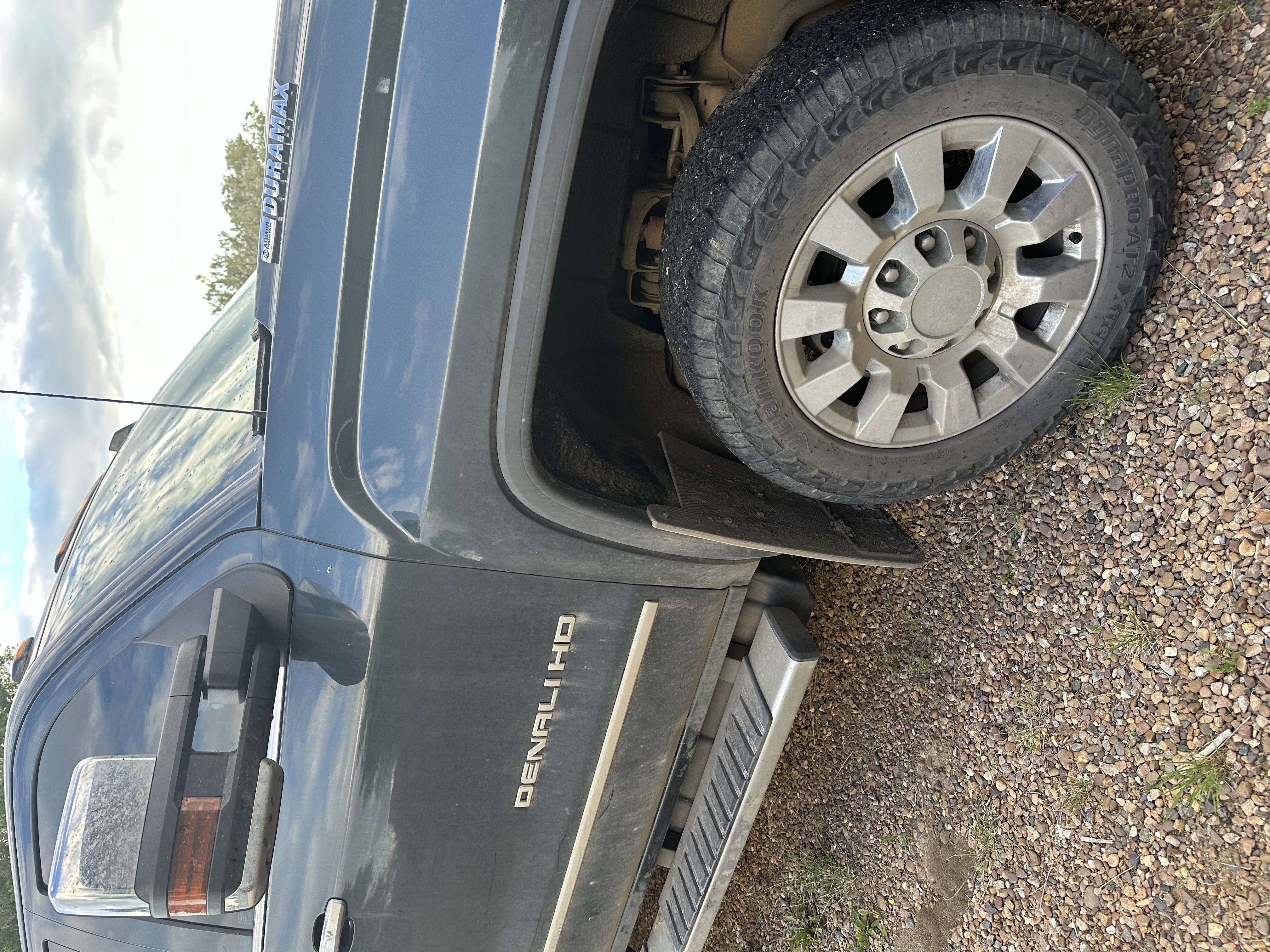 Used 2017 GMC Sierra 2500 Denali w/ Duramax Plus Package AWD/4WD image 5