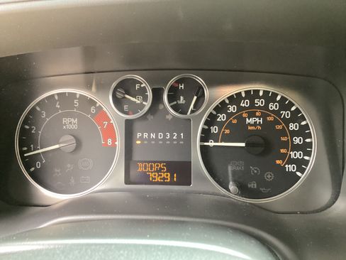 Used 2008 HUMMER H3 Luxury image 9