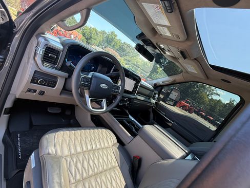 Used 2025 Ford F350 Platinum w/ Platinum Plus Package AWD/4WD image 14