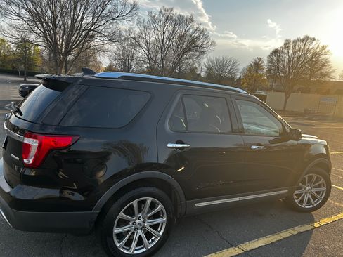 Used 2016 Ford Explorer Limited image 4