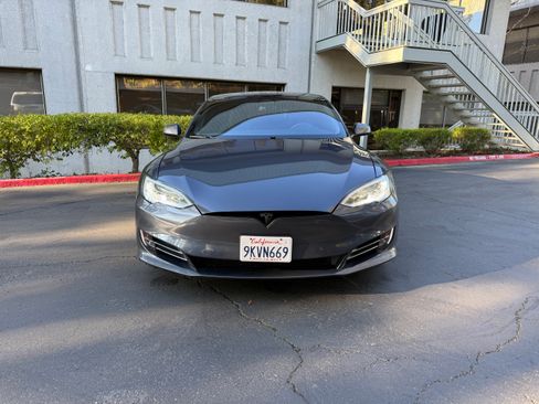 Used 2018 Tesla Model S 100D image 26