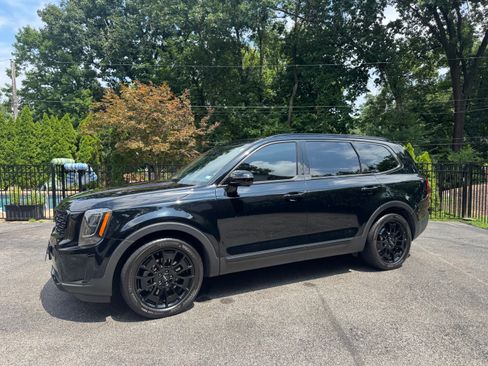Used 2022 Kia Telluride SX w/ Nightfall Edition Package AWD/4WD image 1