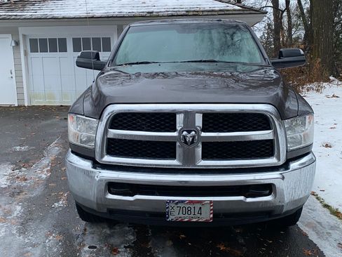 Used 2017 RAM 2500 Tradesman w/ Chrome Appearance Group image 2