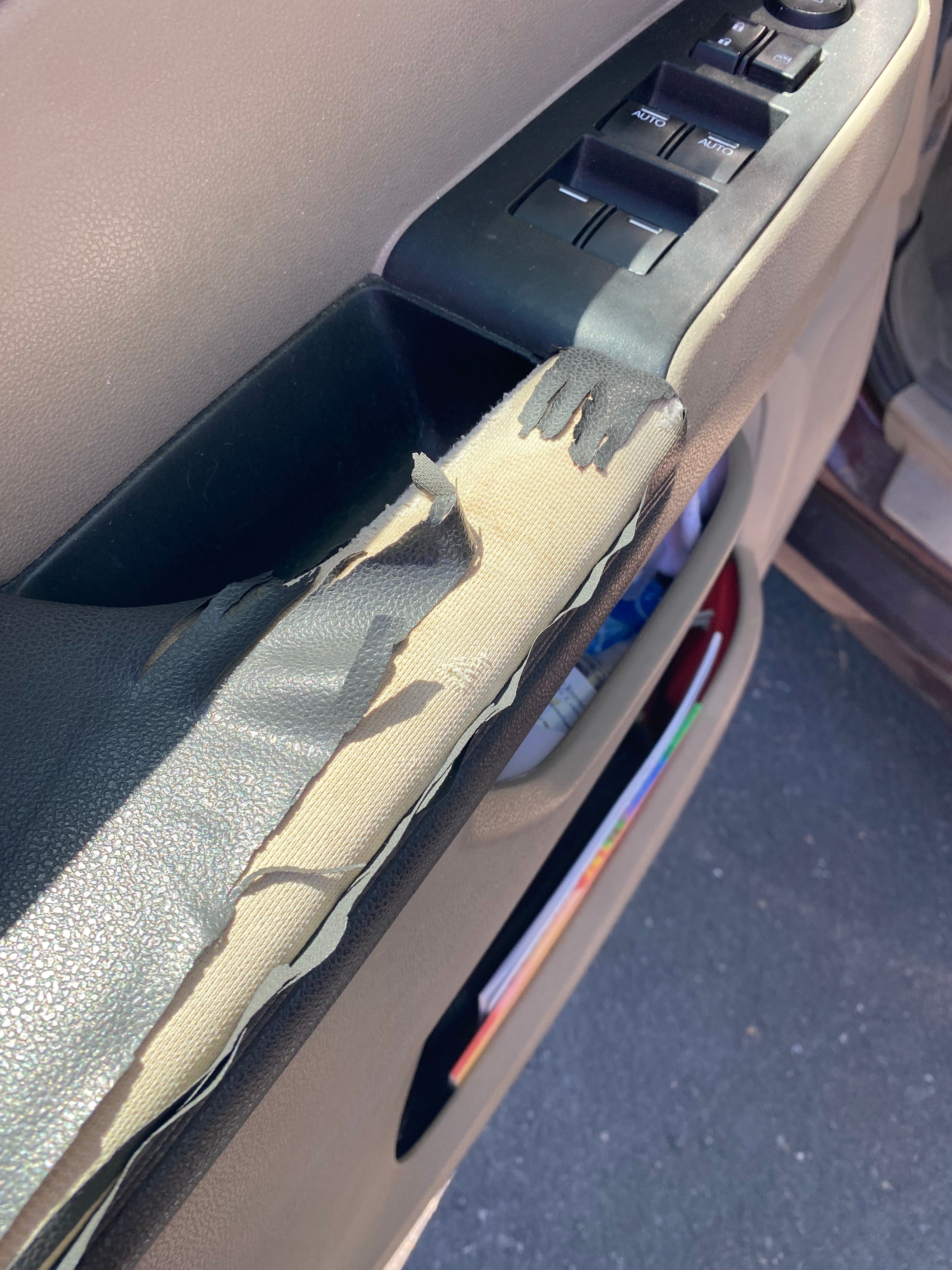 Used 2012 Honda Odyssey Touring image 2
