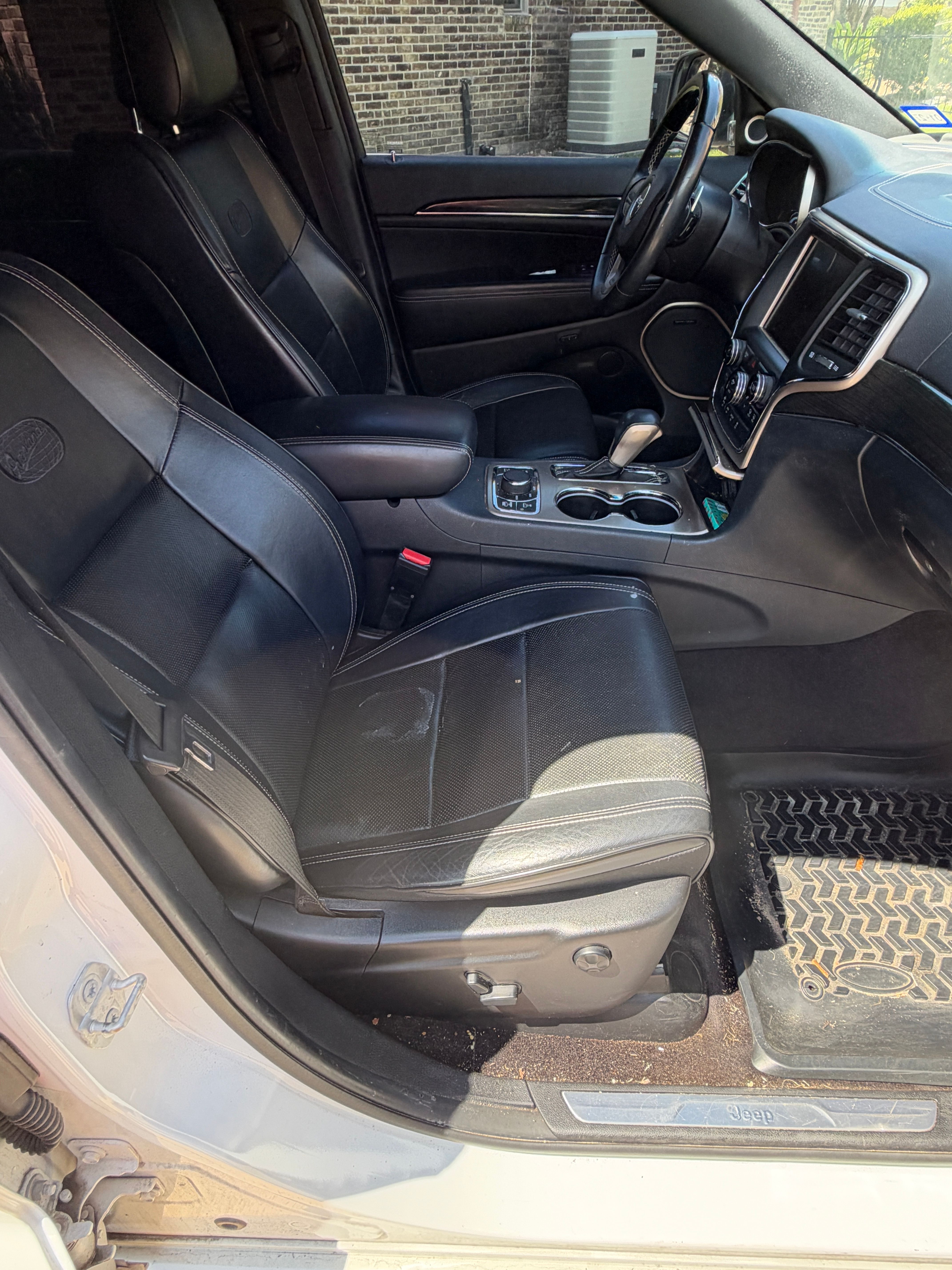 Used 2016 Jeep Grand Cherokee Overland AWD/4WD image 20