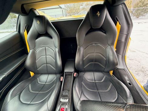 Used 2017 Ferrari 488 Spider image 17