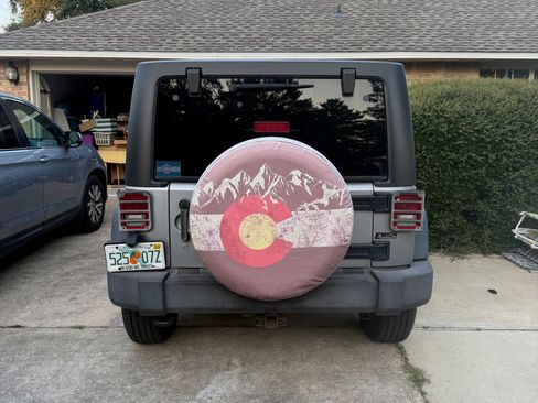 Used 2013 Jeep Wrangler Unlimited Sport image 4