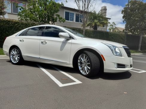 Used 2014 Cadillac XTS Platinum AWD/4WD image 8