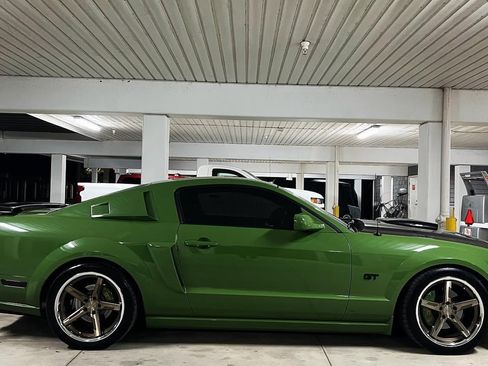Used 2006 Ford Mustang GT Premium image 4