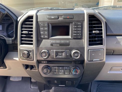 Used 2017 Ford F250 XL w/ Power Equipment Group AWD/4WD image 19