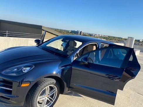 Used 2021 Porsche Macan image 2