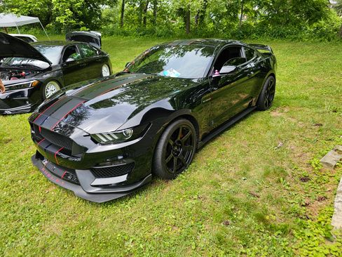 Used 2017 Ford Mustang Shelby GT350R w/ GT350R Equipment Group 920A image 28