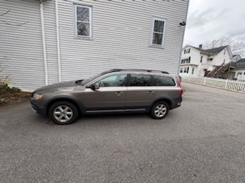 Used 2010 Volvo XC70 3.2 image 6