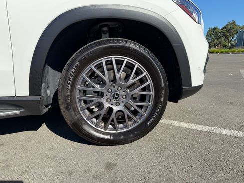Used 2022 Mercedes-Benz GLE 350 4MATIC image 11