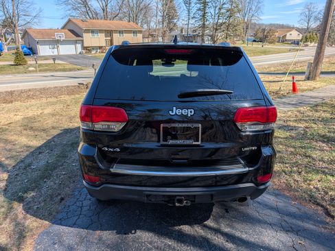Used 2019 Jeep Grand Cherokee Limited w/ Trailer Tow Group IV image 11