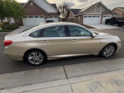 Used 2018 Honda Accord LX image 2