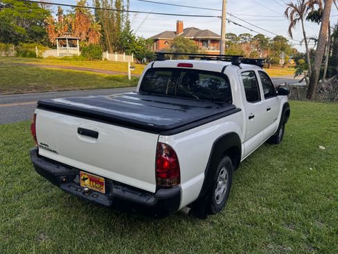 Used 2014 Toyota Tacoma 2WD Double Cab image 8