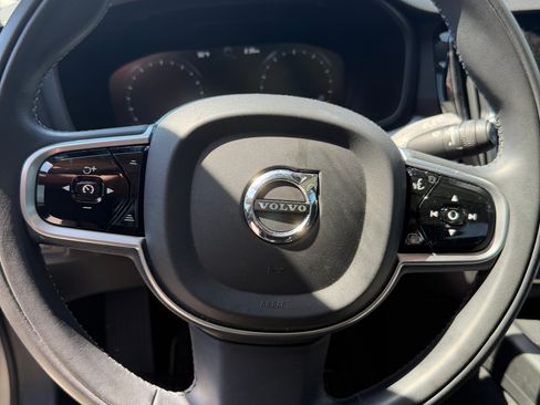 Used 2020 Volvo V60 T5 Momentum w/ Protection Package Premier FWD image 11
