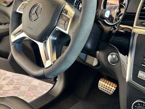 Used 2014 Mercedes-Benz ML 63 AMG 4MATIC image 14