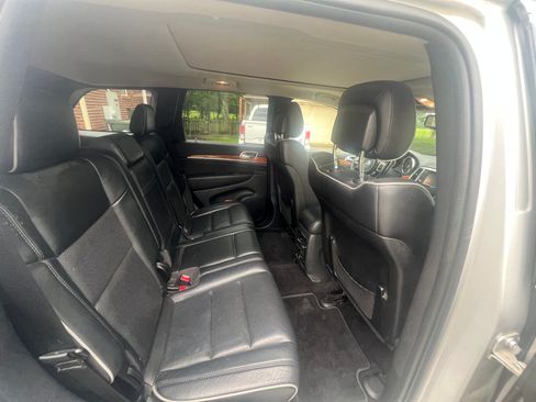 Used 2011 Jeep Grand Cherokee Overland AWD/4WD image 14