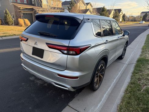 Used 2022 Mitsubishi Outlander SE image 9