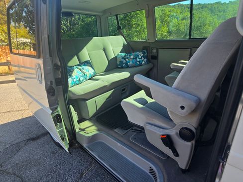 Used 2000 Volkswagen Eurovan MV image 10