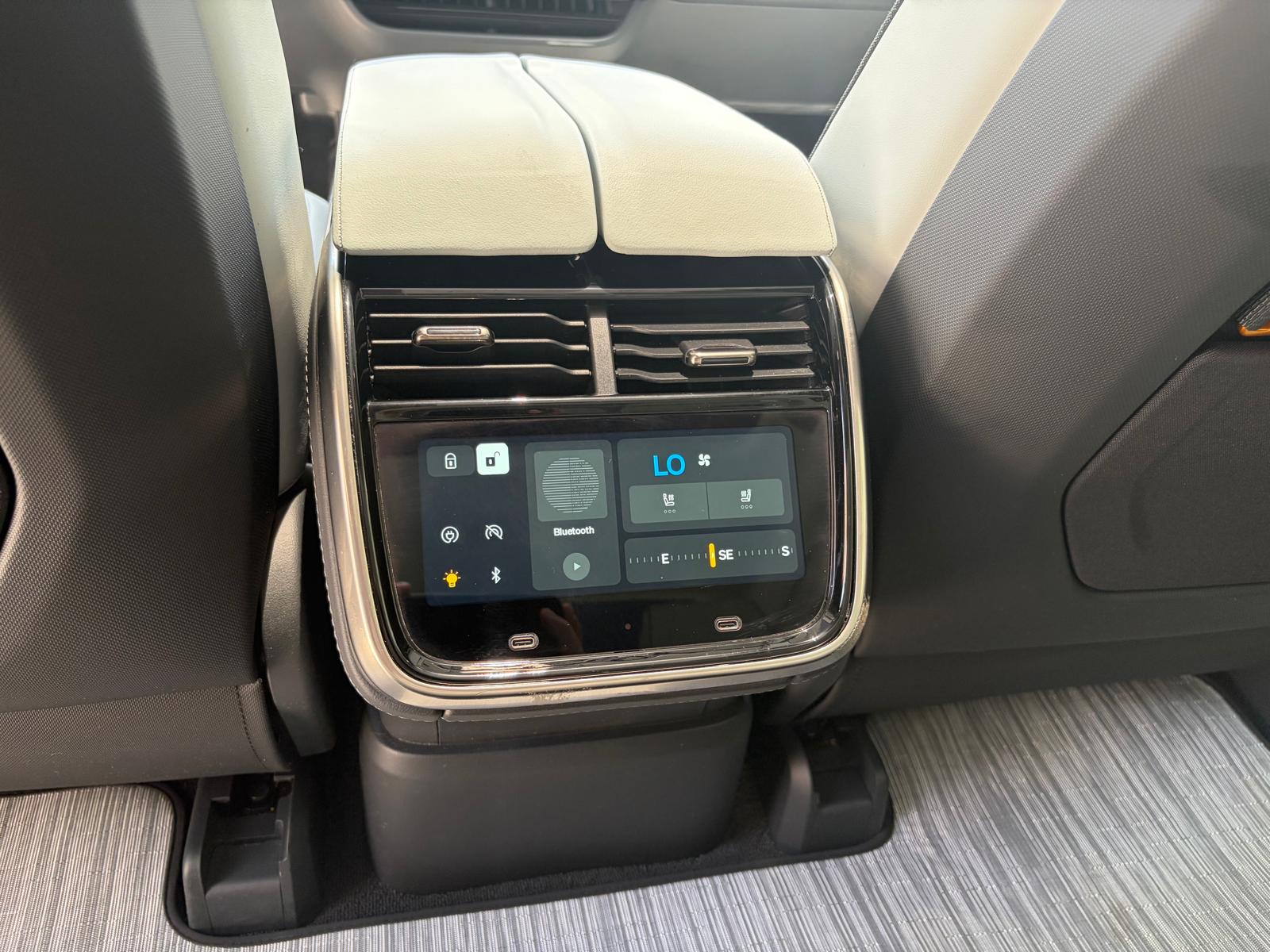 Used 2023 Rivian R1S Launch Edition Quad AWD/4WD image 20