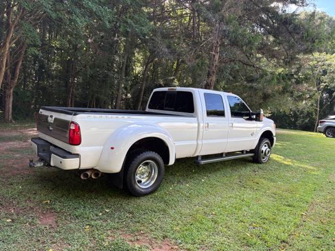 Used 2015 Ford F350 Platinum AWD/4WD image 2