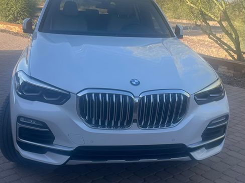 Used 2019 BMW X5 xDrive40i w/ Premium Package 2 AWD/4WD image 1